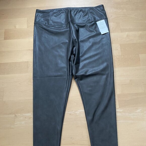 7 for All Mankind BNWT Faux Vegan Leather Legging Pants Sz 2X Plus New - Picture 2 of 5